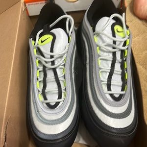 BRAND NEW NIKE SHOES